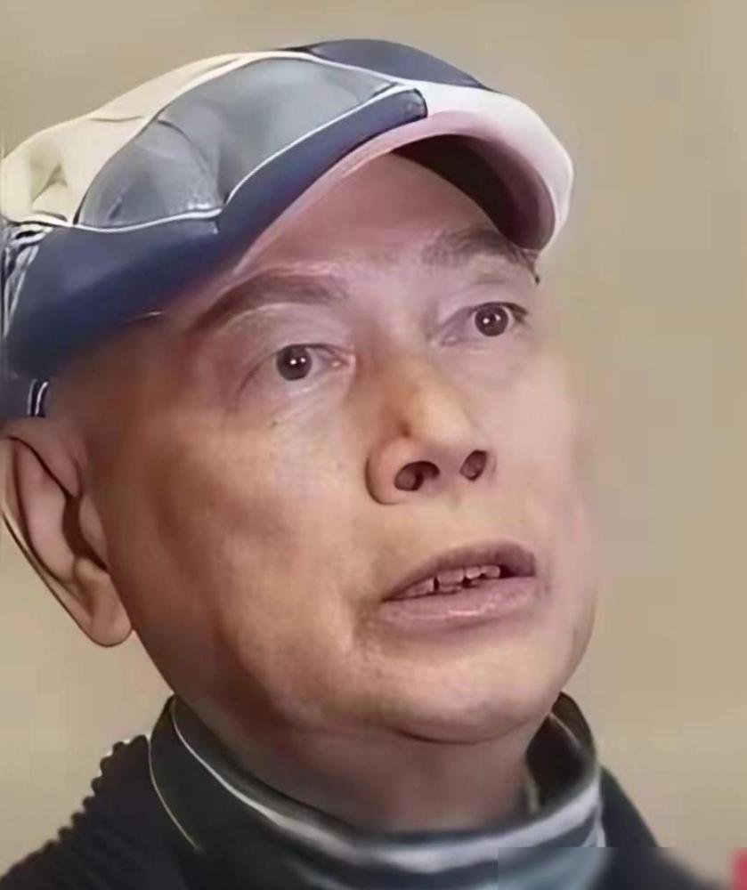 罗家英聊《功夫女足》时顺嘴一提："可惜找的都是内地演员，没几个香港演员。"