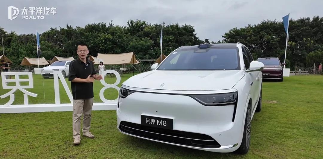 问界M8怎么选？一起来瞅瞅:1、新车拥有五座和六座两个版本可选，至于Max、M