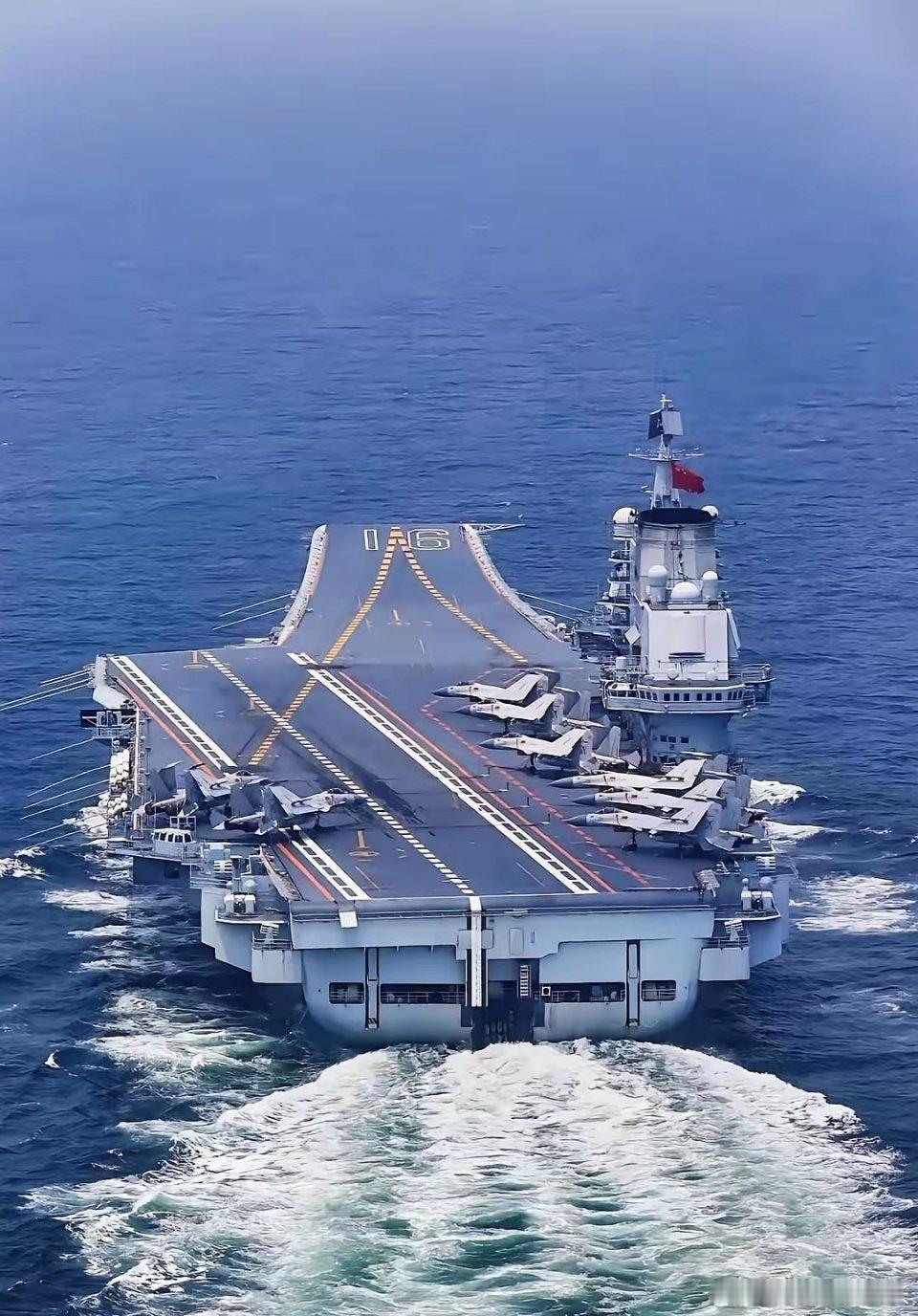 中国十大军舰造船厂排名一、江南造船（集团）有限责任公司二、大连船舶重工集团有限公