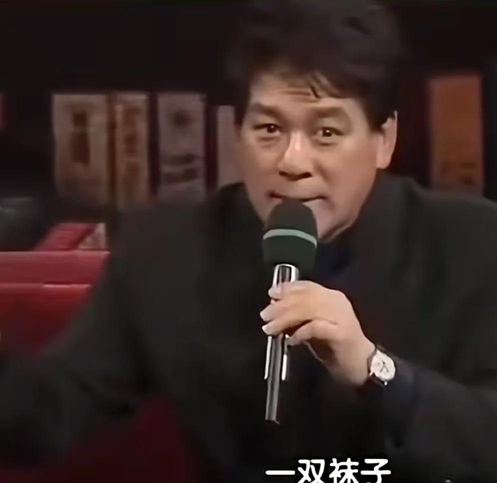 喜剧演员朱时茂说：“有一年，我和陈佩斯去东北排演小品《主角与配角》，那个时候说要