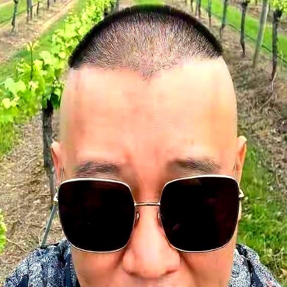 成都德云社门票1分钟抢光！二手票翻7倍炒到7000块？你设闹钟蹲点没？郭老板