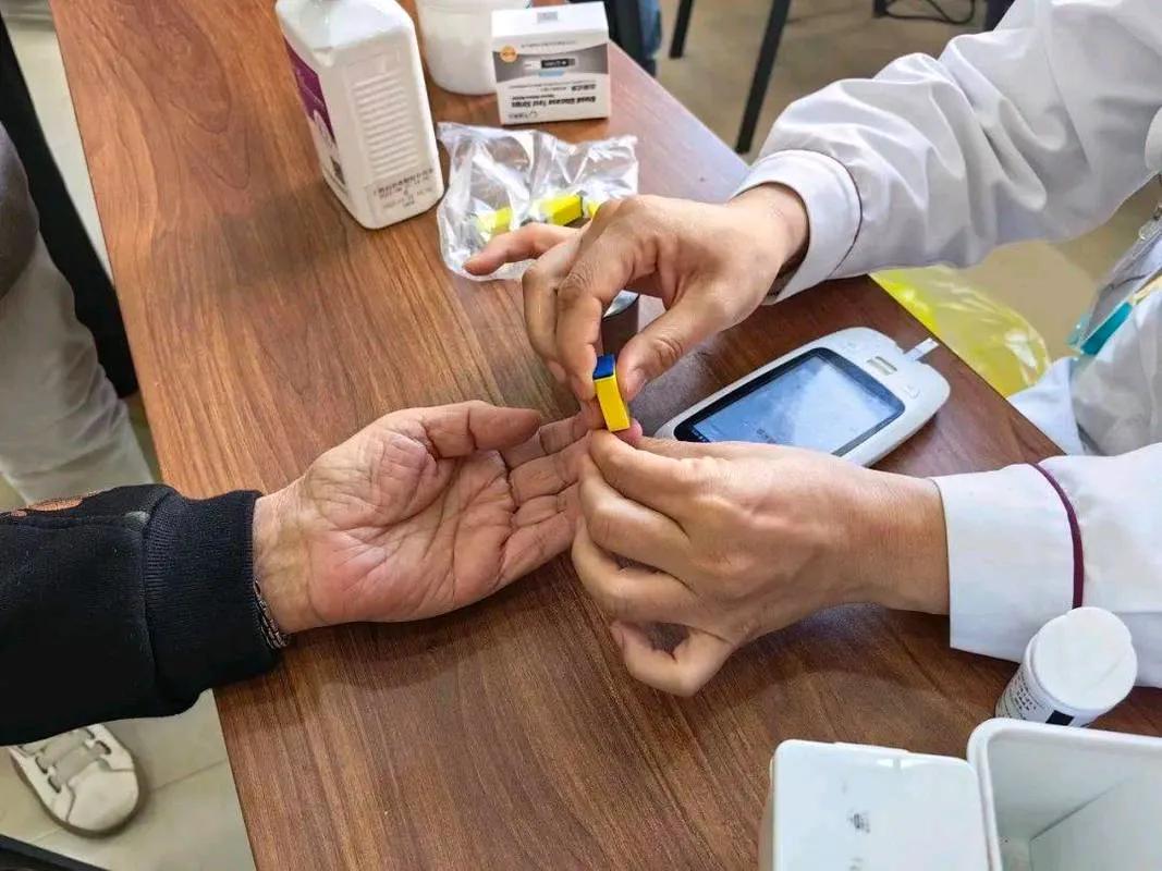 关于糖尿病不知道你最近在吃什么药？我之前吃二甲双胍，但是会经常拉肚子，不知道是