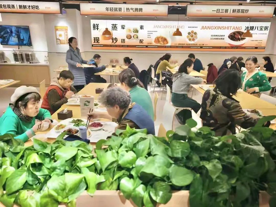 这种食堂应大力推广！特别适合老年学生和上班族用餐！做良心菜，做真诚饭，使食堂越办