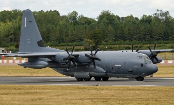 真的要笑晕了，特朗普这次算是把脸丢尽了。伊朗军队在清理战场残骸的时候，意外找到一