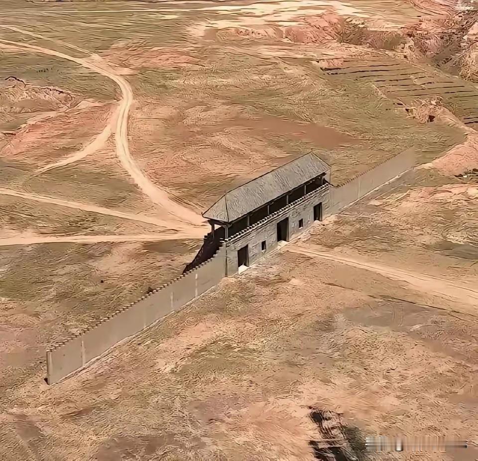 这也是预售的[无奈吐舌]