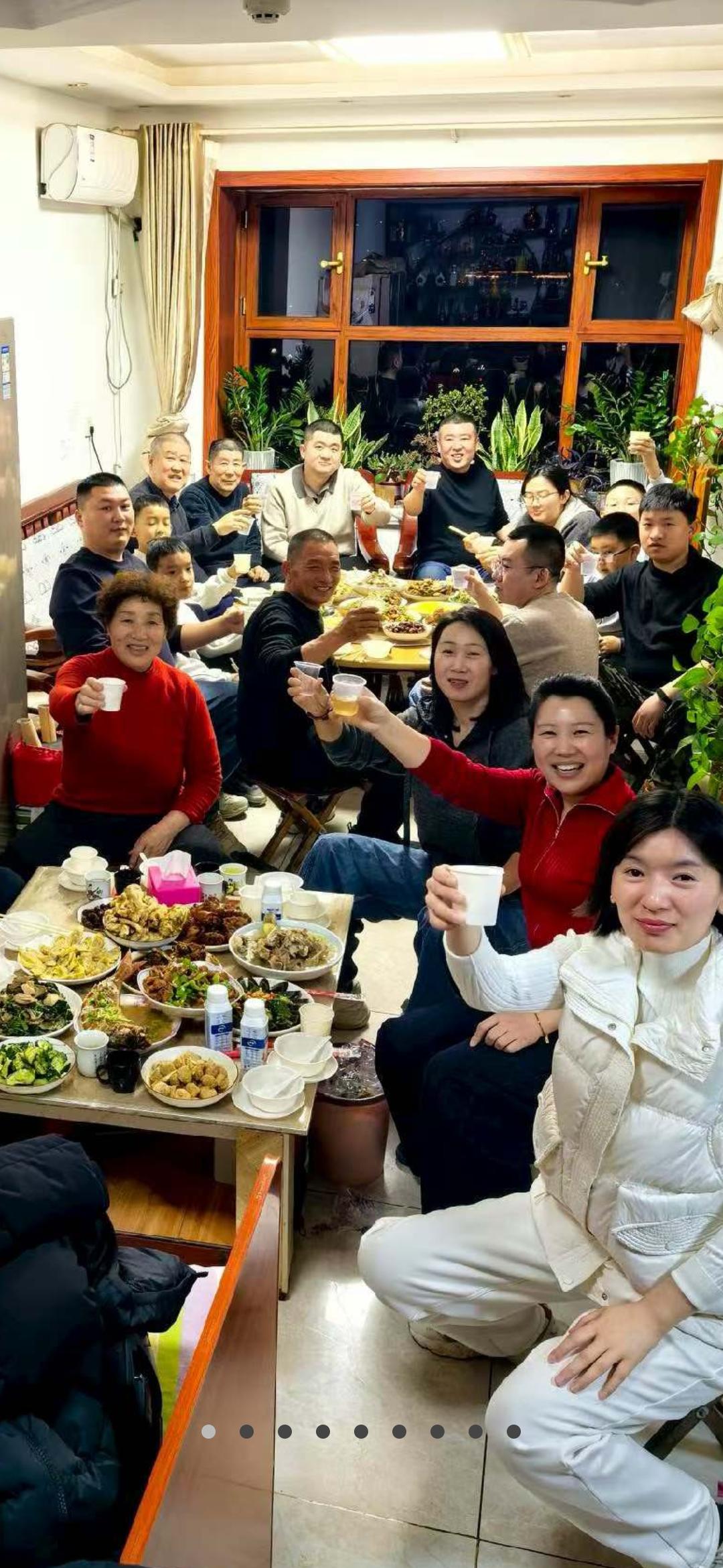 在山东的婆婆家过春节好日子要靠好女人支撑，婆婆家的大嫂就是这样一位。每次来山