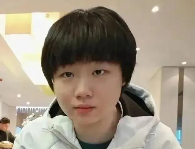 蒯曼为混双付出了四年青春，这代价沉重。四年光阴，于短暂的运动员生涯而言，