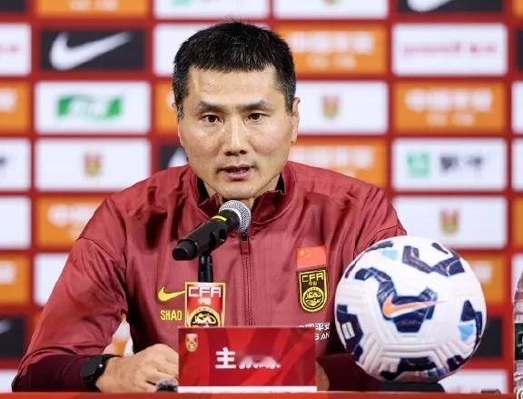 国足主帅邵佳一透露，下次比赛会招入U23球员，但有一个前提条件！在U23国足历
