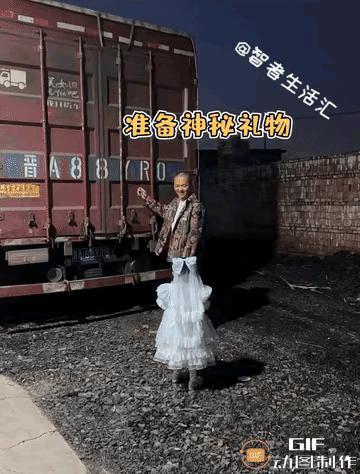 温馨提示：您的父爱已严重超载……​​​