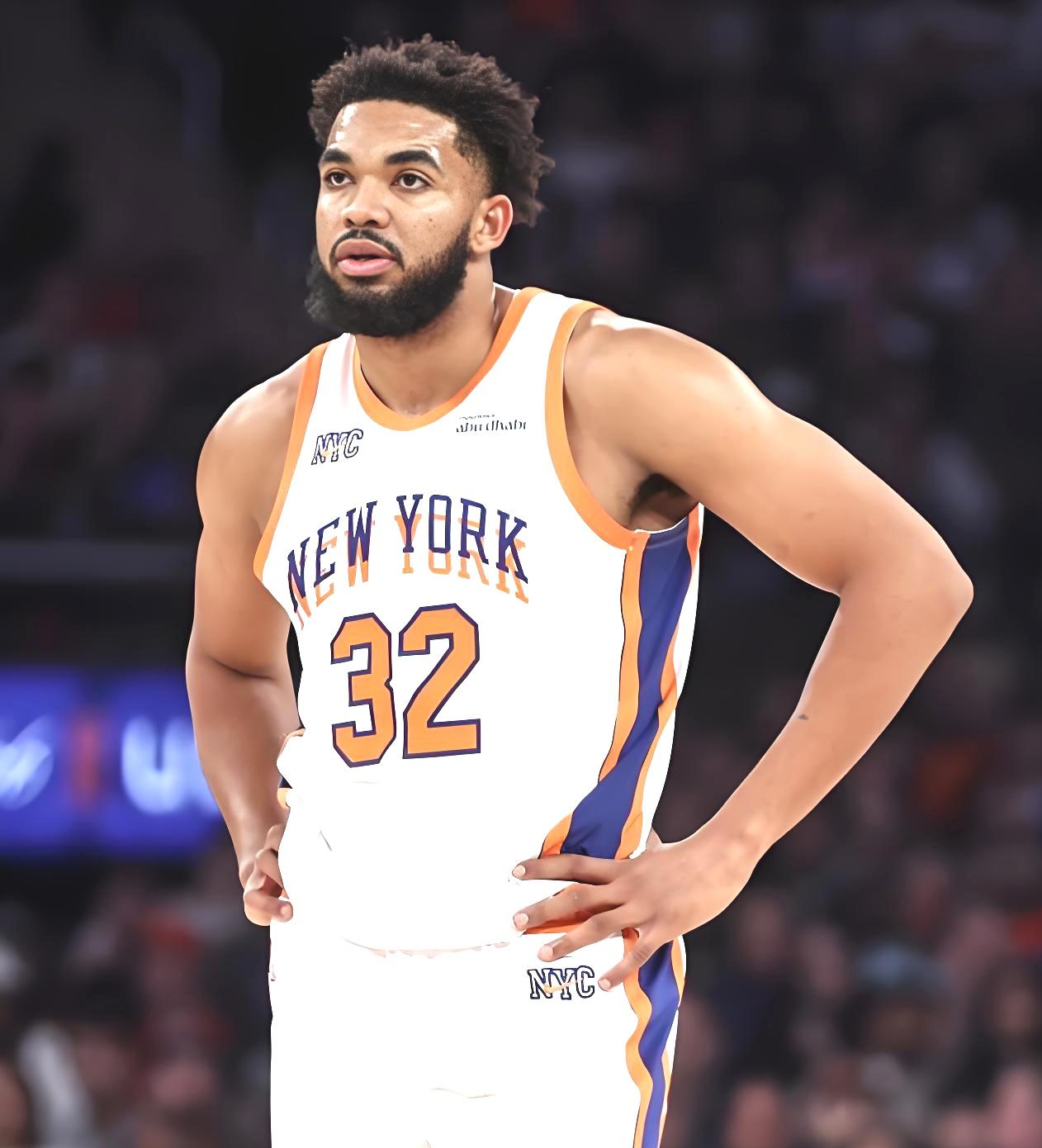 本赛季结束唐斯有望与尼克斯签下一份4年2.6亿超级合同，但球迷认为他不值！据