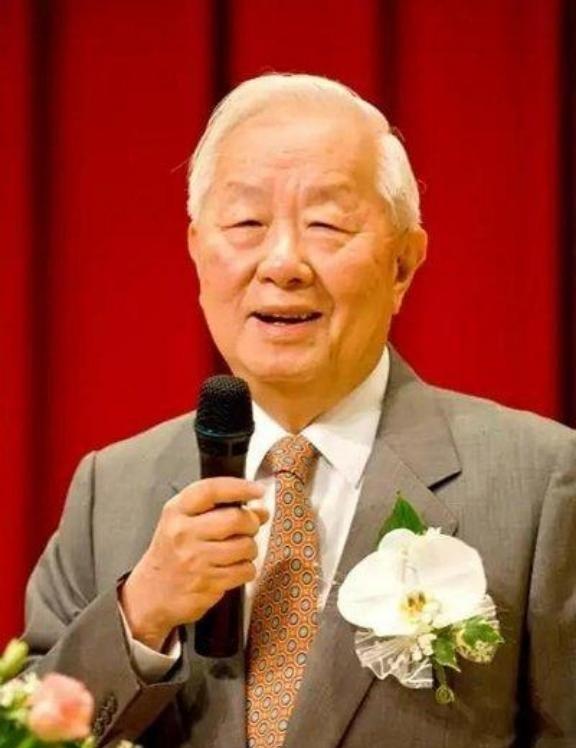比芯片断供还可怕的是——台积电创始人张忠谋曾放话：“关键技术全在我们手里，如果我