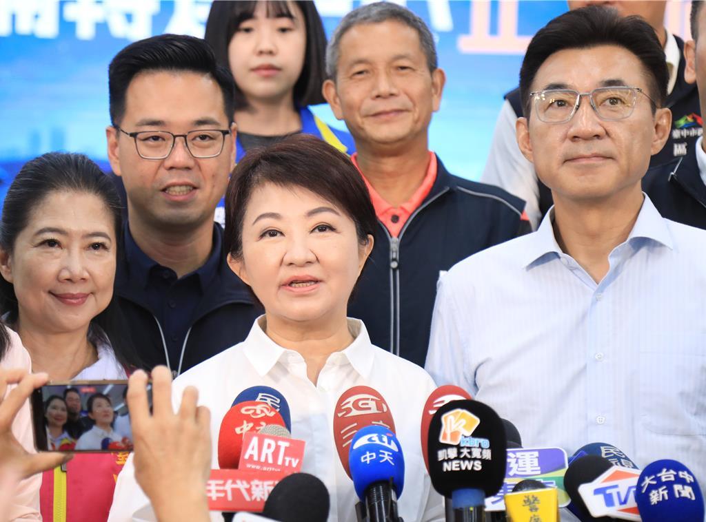 赖清德台中轰卢秀燕中市府抛3问反呛：低分笑高分民进党行动中常会5日首发场在台