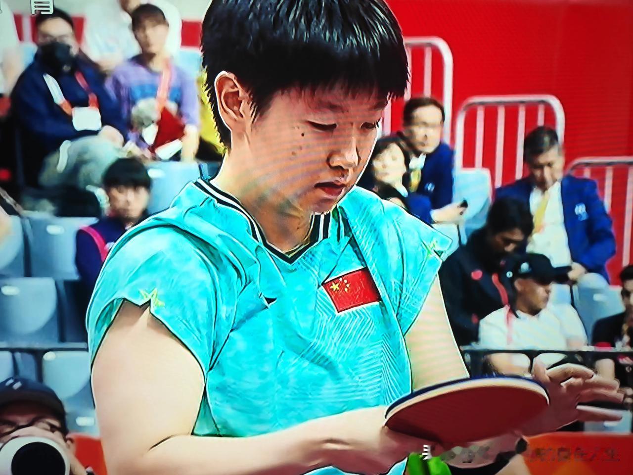 今天转播亚运会乒乓球女团决赛的导播也挺有意思的，在转播孙颖莎与早田希娜的比赛时，