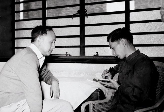 1964年，钱学森回家吃饭，夹起一筷子菜，突然惊呼：“别吃，拿去化验！”，谁知，