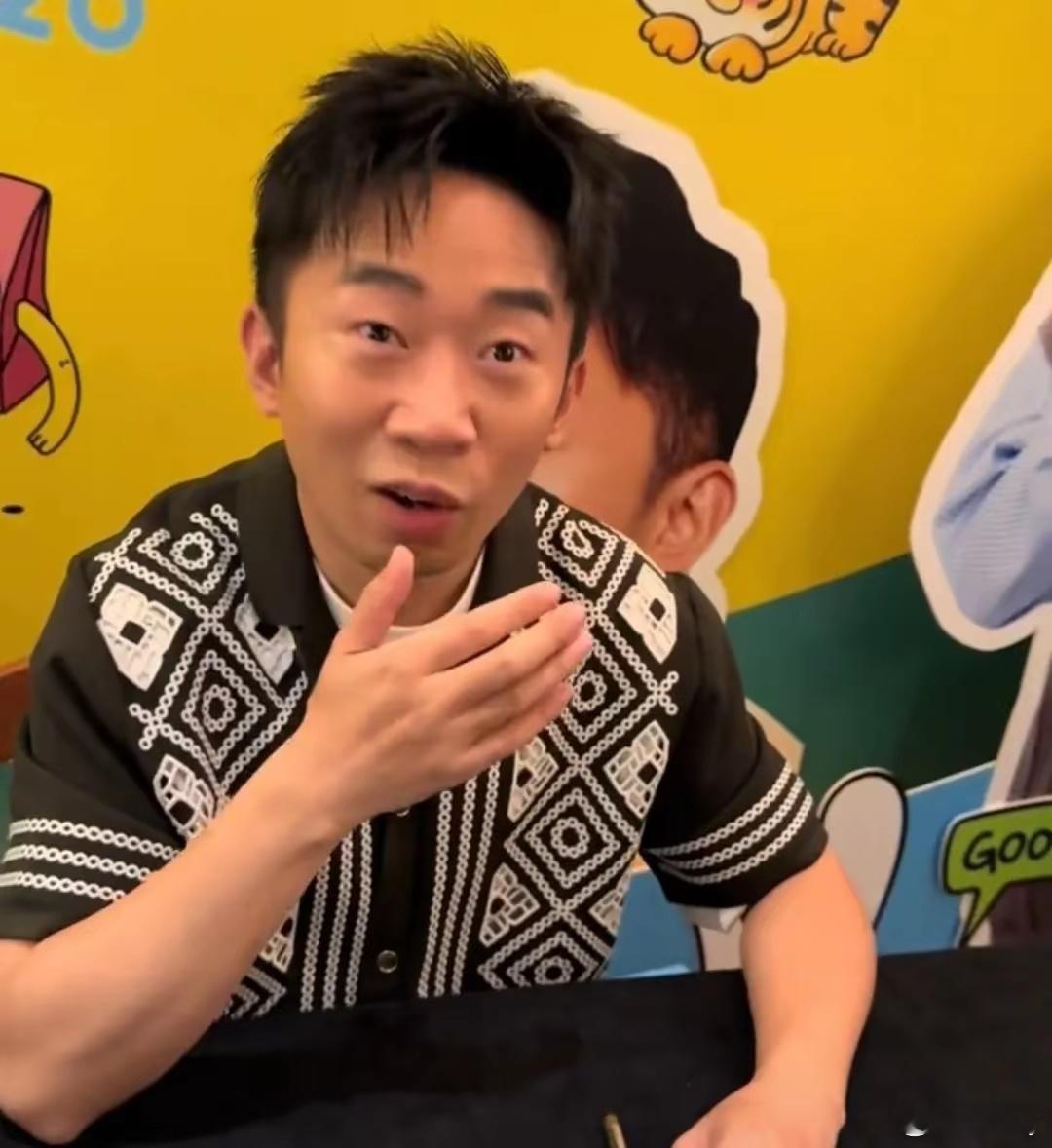 杨迪真是内娱新锦鲤啊，旺粉丝的能力真是绝，别人为了自己的事业而奋斗，他为粉丝的事