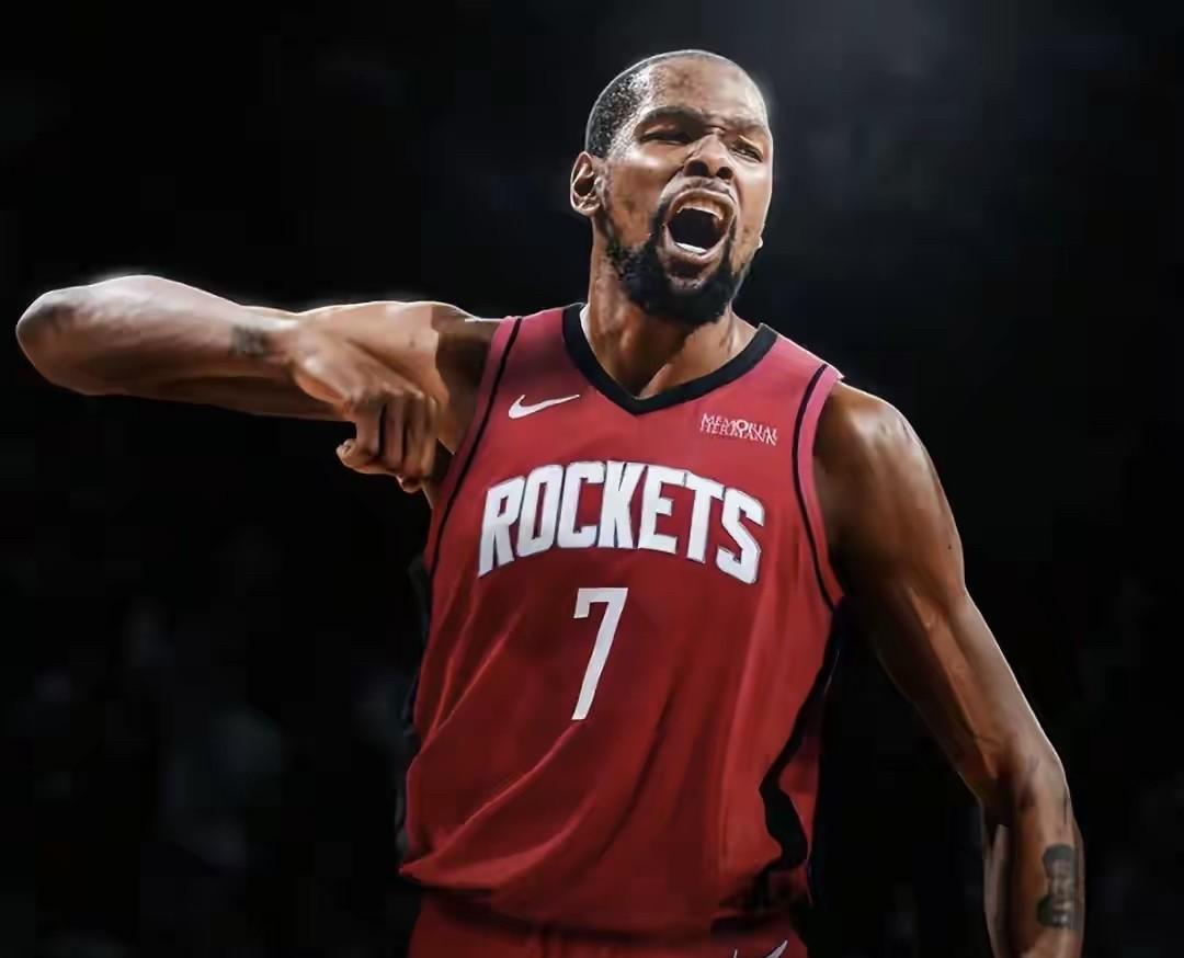 26日一大早，NBA火箭队两个重磅消息！1、杜兰特正式抵达休斯顿并开始训练