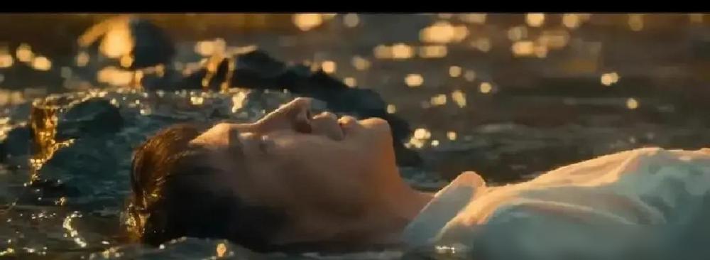 拍了99分的生死相依，临门一脚，编剧非要换成1分的俗套拥抱，你猜《八千里路》图个