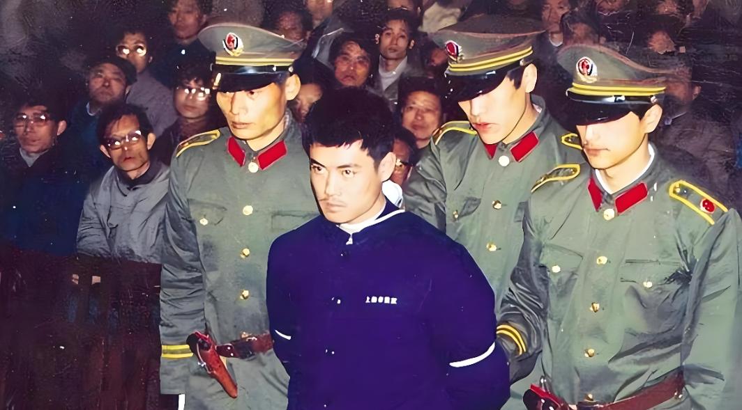 1987年11月16日中午12时许，位于上海虹口区大连西路562号的中国工商银行