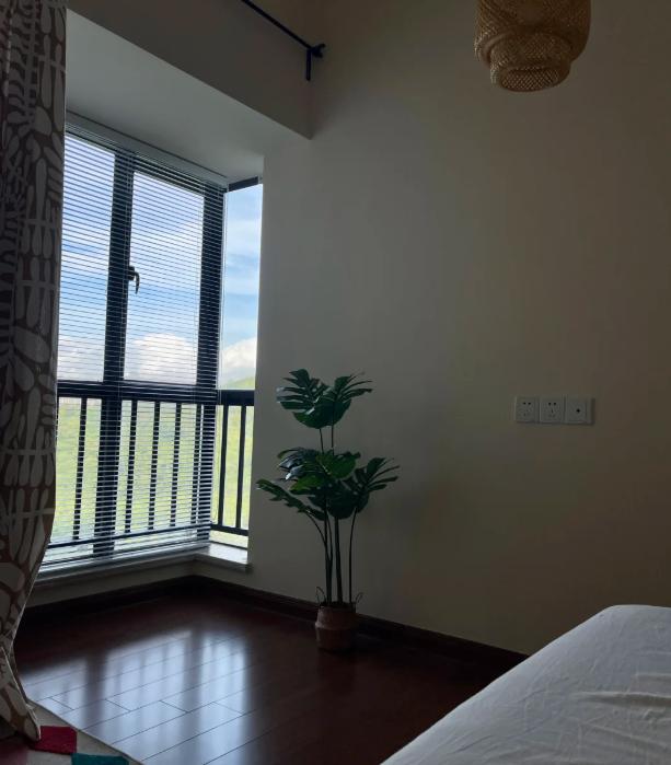 说实话，今年开年以来，我接到的私信最多的就是这一句：“到底该不该现在买房？”有些