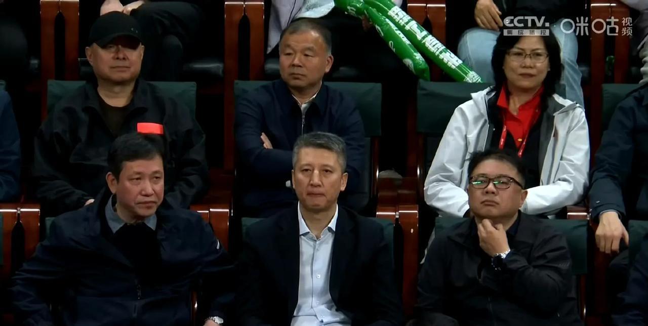 郭士强黑脸，沈阳看老东家比赛心情复杂，第四节惹不起荡然无存，玄冥二老拖慢全队进攻