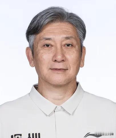 不出意外，郑永刚率领的这支深圳队，即将创造历史，追平深圳队的常规赛最佳排名。自从