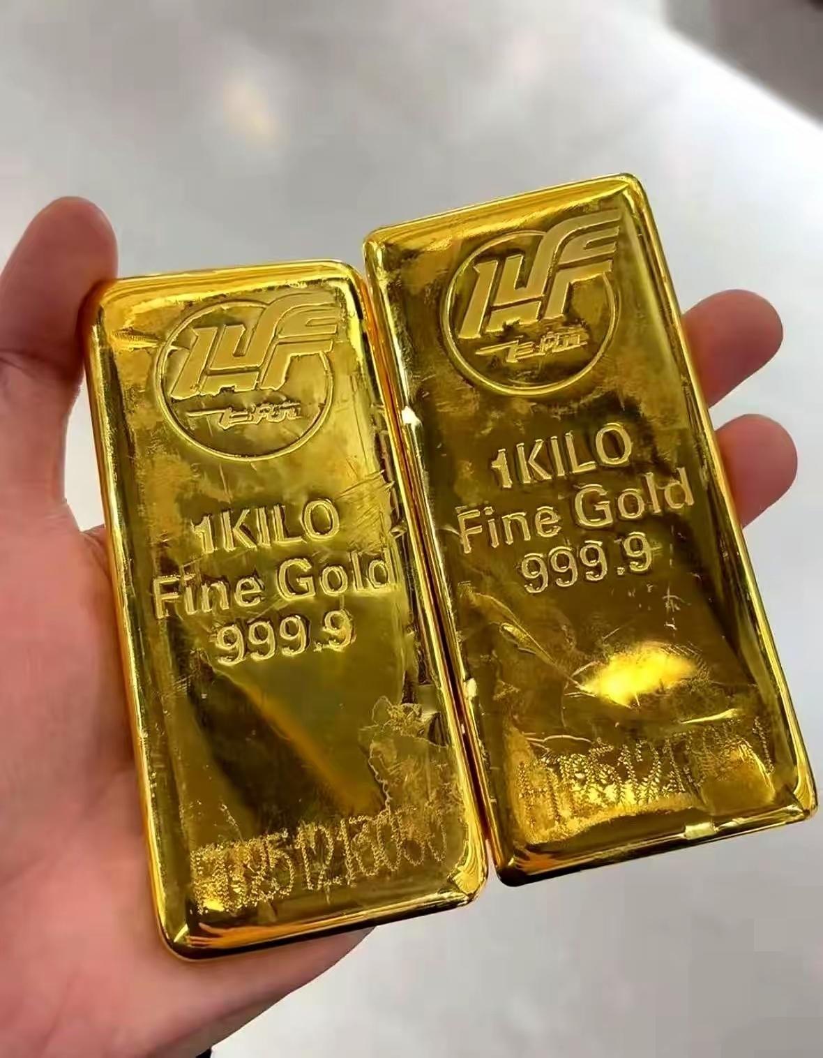 昨晚美国非农数据一出炉，持有黄金的朋友估计一夜没睡稳！数据好得离谱，美元走强，金