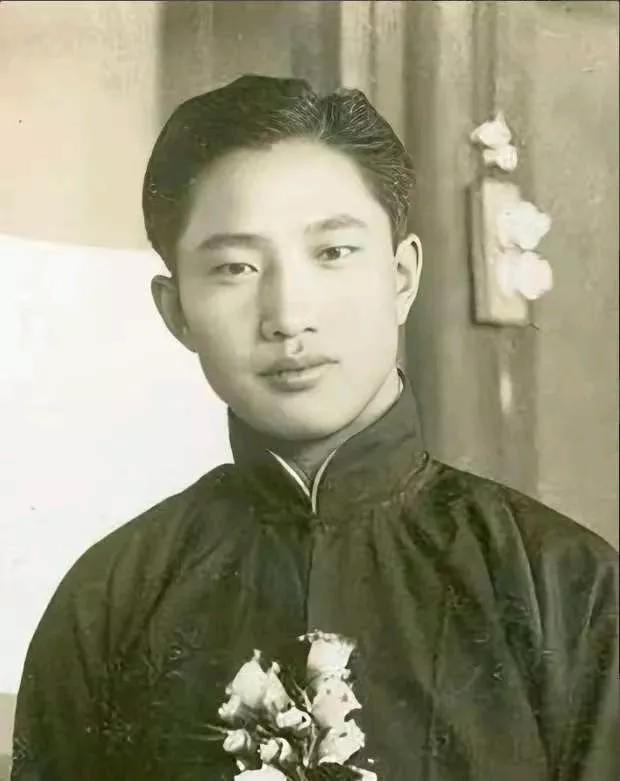 1950年，一名潜伏台湾的地下党，向上级发送电报：