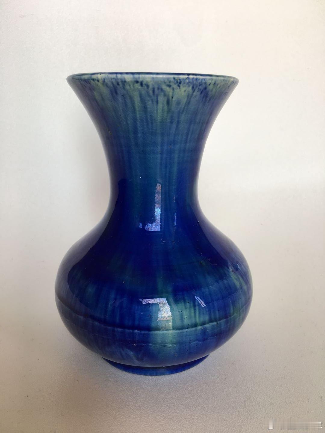 每周鉴赏收藏精品之北宋钧窑蓝釉窑变釉尊本件蓝釉窑变釉尊，也可以称