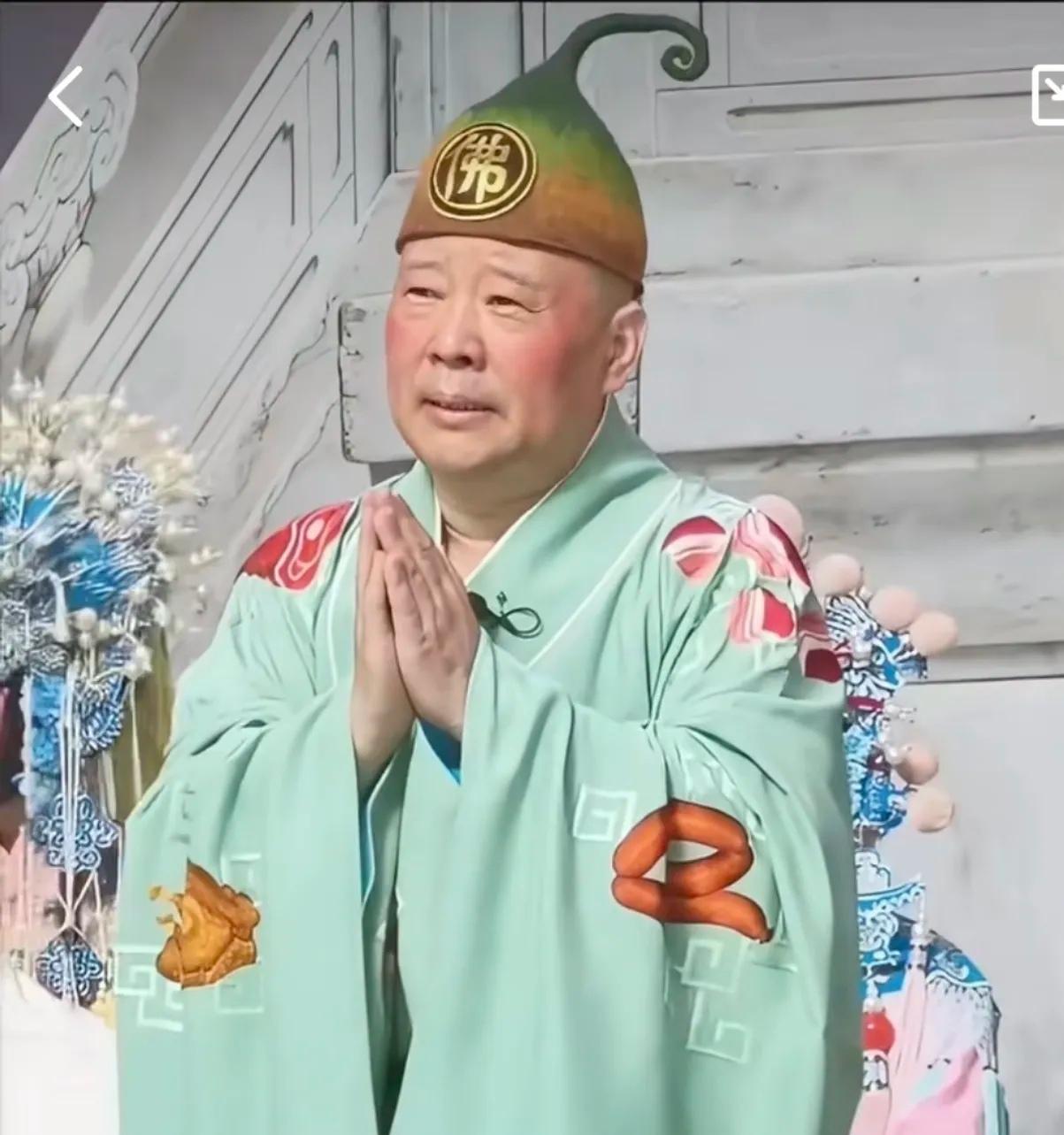 郭德纲篡改红歌，武汉文旅已经立案调查，他可能会面临3个窘境:1、郭德纲估计要