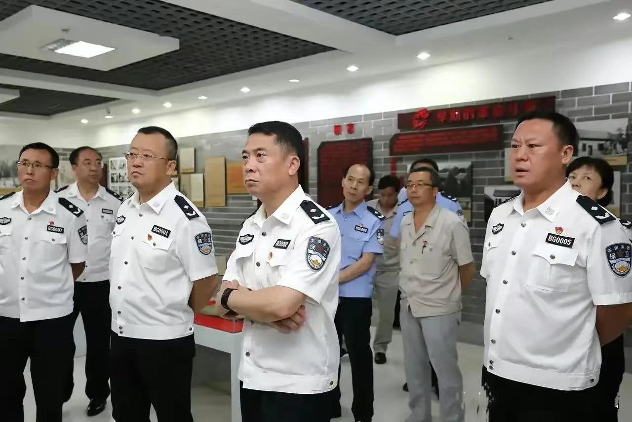 要官不要命的官迷！前段时间我们单位新来了一个副职领导，其实大家都认识他，他原来