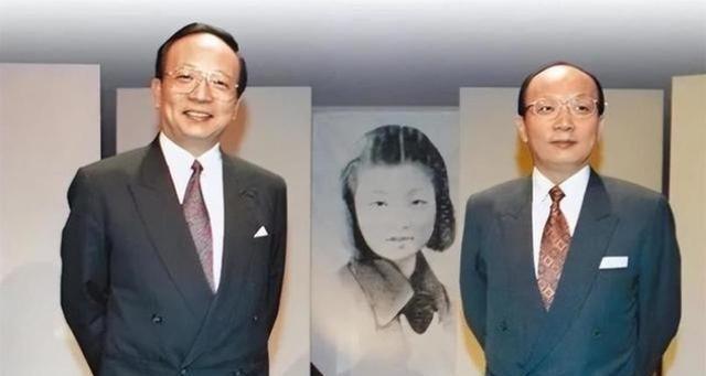 1988年，蒋经国在病逝，深夜时分，灵堂里却来了两个神秘的男子，这两个男子故意避