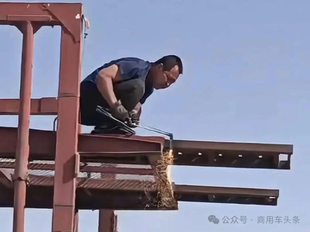 高压严打全面排查，张掖公安交警继续切割罚！近日张掖交警在执行日常勤务的过程中