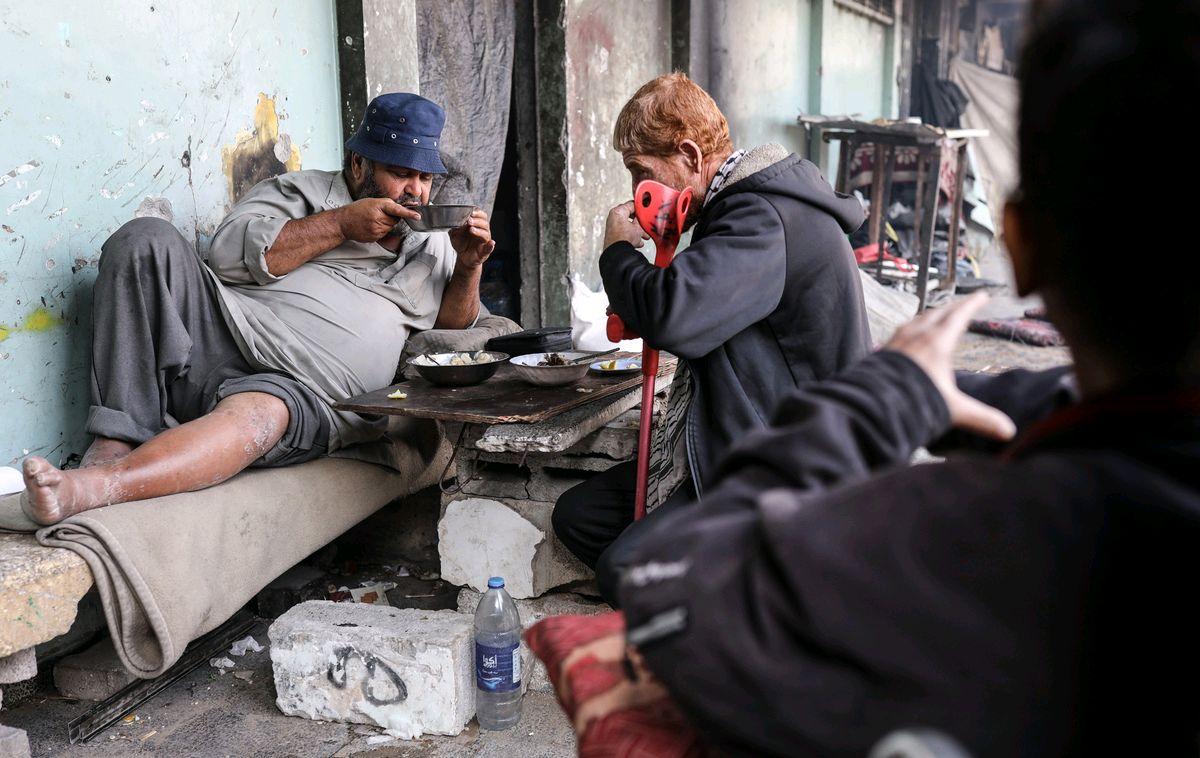 为什么发达国家不需要扶贫，它们怎么保证穷人生活水平？其实原因很简单：穷人死了就没