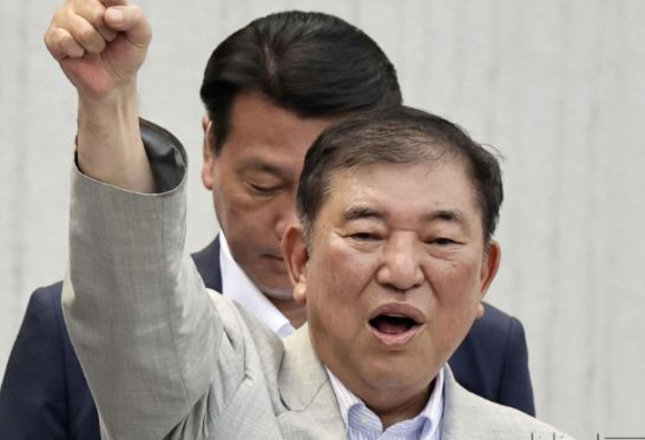 石破茂老调重弹公开渲染所谓的“中国威胁”，称担忧中国“以惊人的势头增强军备”