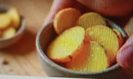 万万没想到，祛斑真没想象中那么难。以前我满脸斑点，尝试各种方法都没用，心情差到极