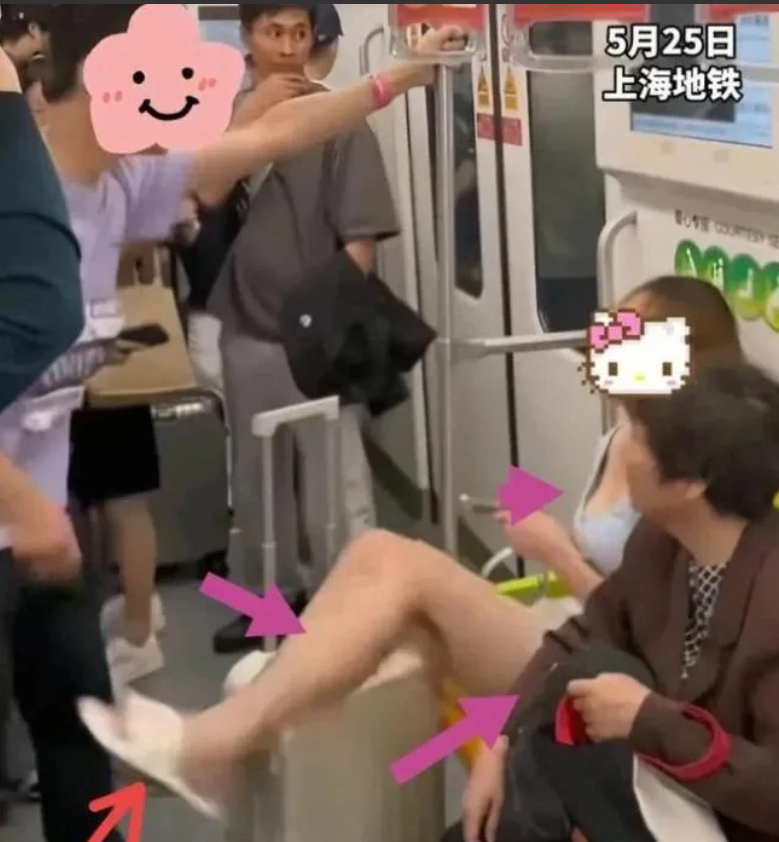 作为男人我是忍不了！上海地铁一女子连踹男子三下，男子竟纹丝不动，原因竟然是女