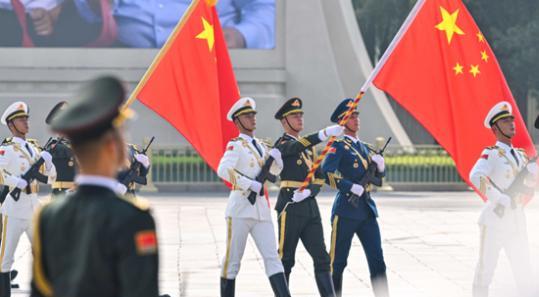 德国不来，法国不来，英国不来，连意大利、波兰这些国家也都缺席。有人说这是不给我们