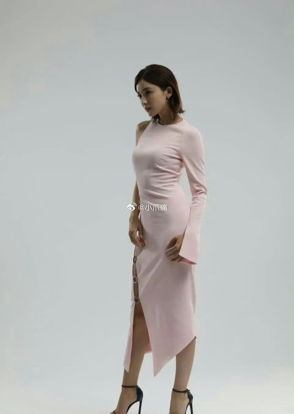 原来娜扎真的没有脚脖子，咋也这么高……