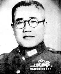 ☁1948年10月23日，廖耀湘派宪兵去枪毙作战不利的师长戴海容。宪兵闯进