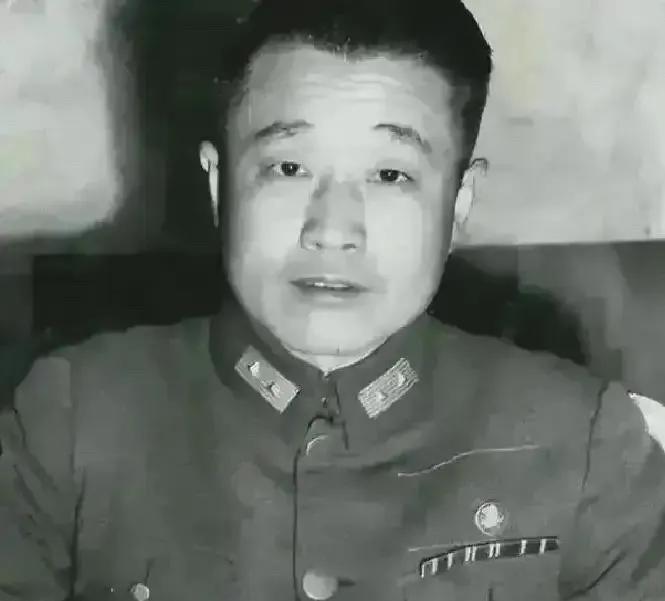 1981年5月7日，杜聿明在北京病逝。妻子曹秀清当天给蒋经国发报，恳请允许台湾的