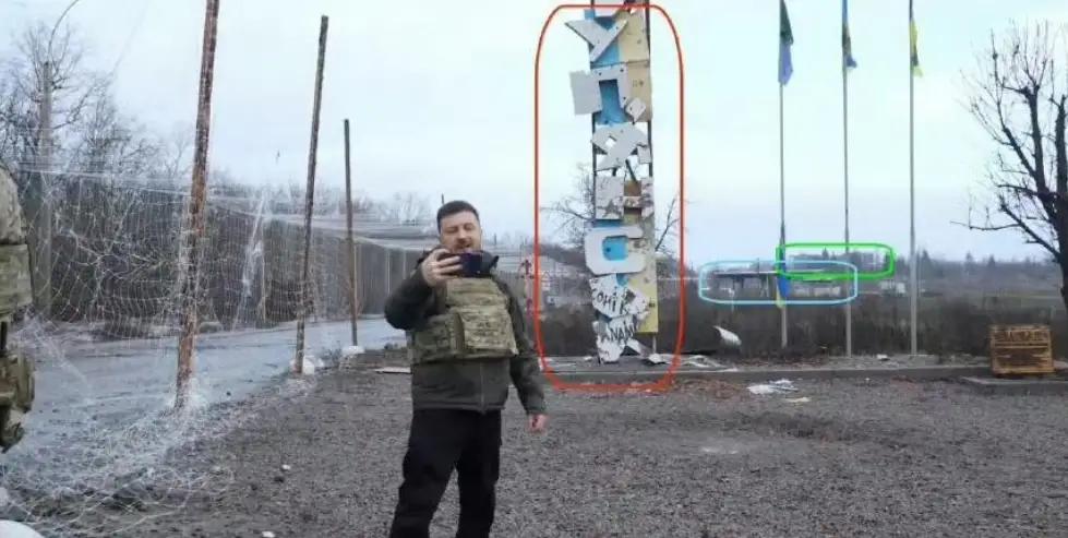 奇怪了，泽连斯基去库皮杨斯克市中心门口照了张照片，为什么那么多中国网友激动的要哭