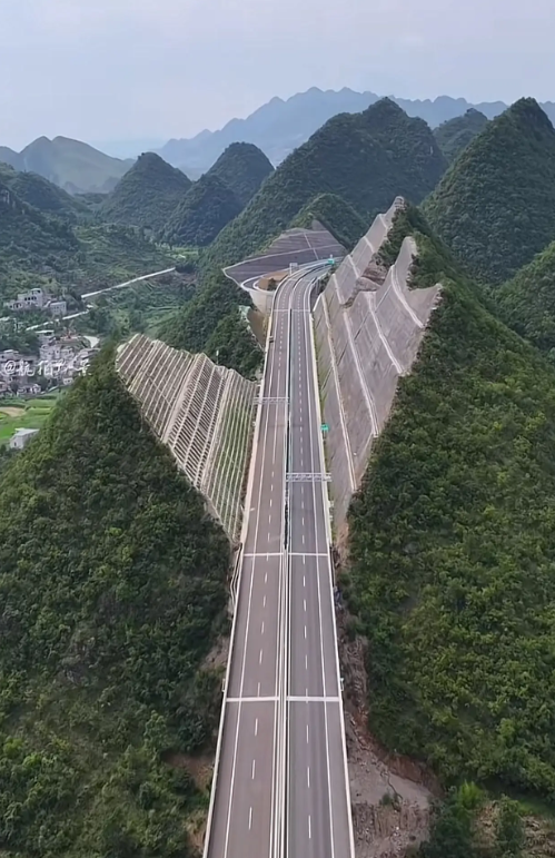 为什么不能挖个隧道呢？