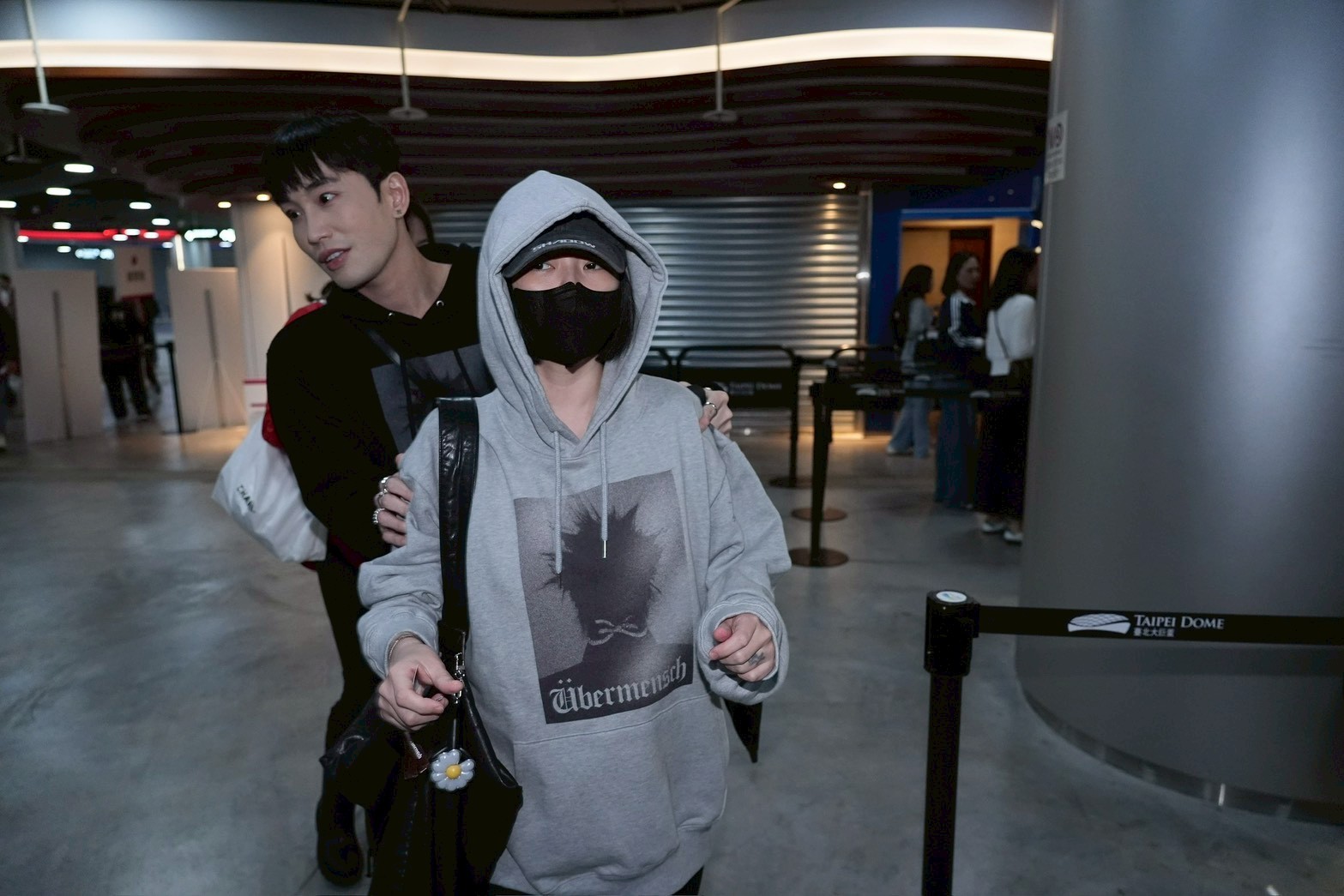 小S今晚现身G-DRAGON大巨蛋演唱会！​​​