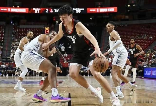 杨翰森做梦都没有想到,4场球,人设反转!最遭殃的是女朋友!有人说,20岁一小孩