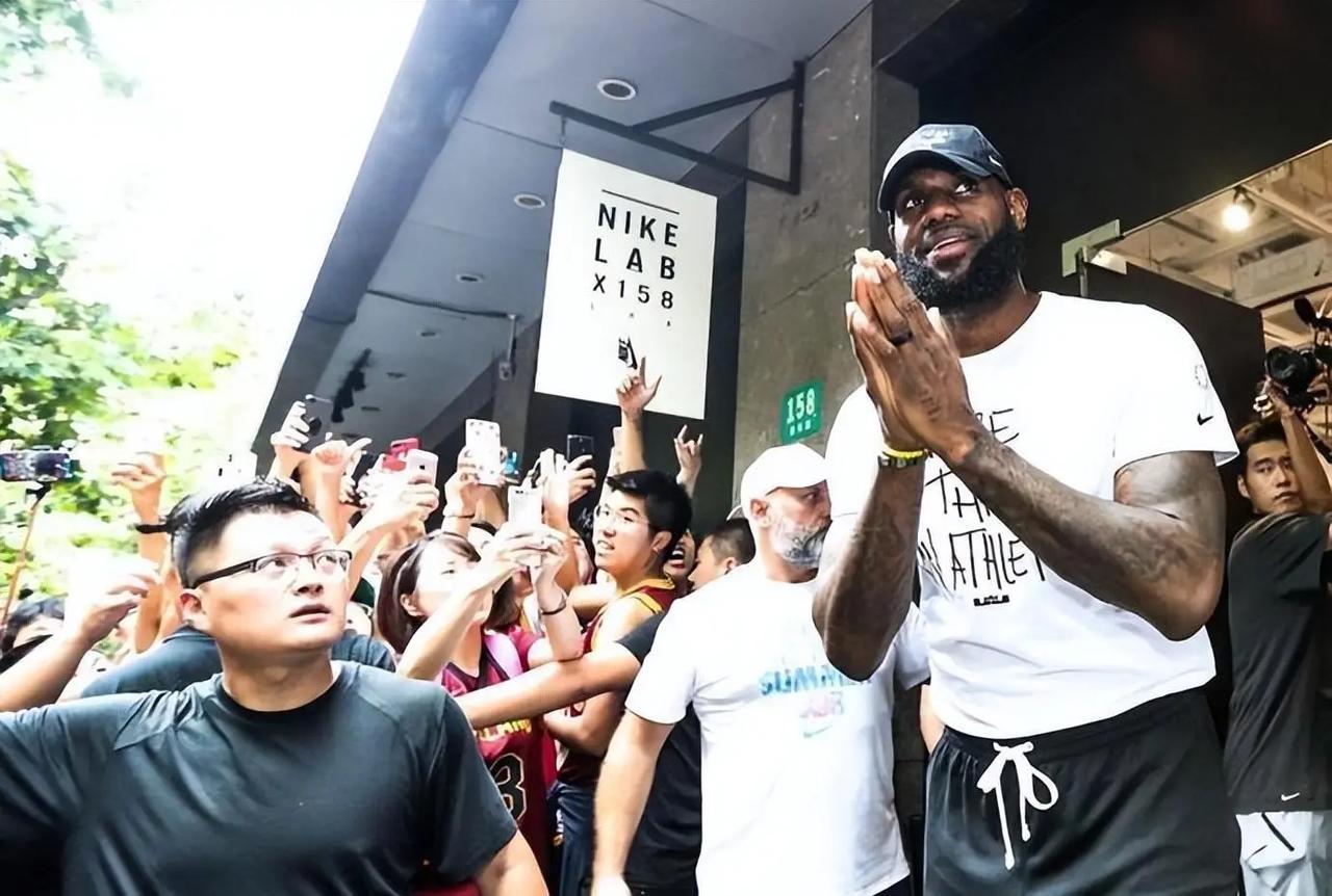 詹姆斯中国行即将开启！或将是球员时代最后一次！耐克官方消息：耐克旗下球员勒布朗