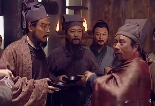 为啥吴用要扶持宋江当老大呢?吴用知道只有支持宋江才能实现自己的梦想。吴用和宋江