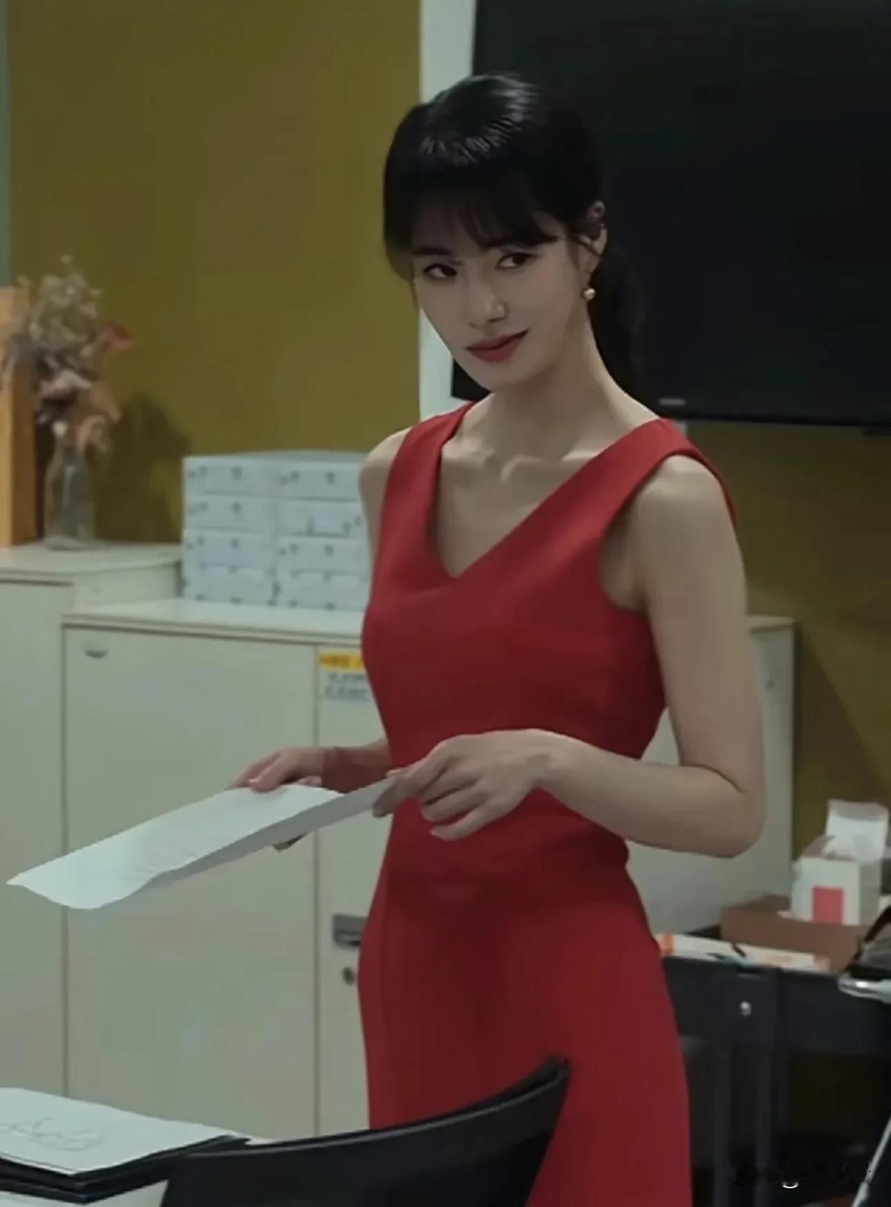 黑暗荣耀里面的妍珍那么坏，却为什么还是有人爱，甚至是剧外的观众都偏心她。有网