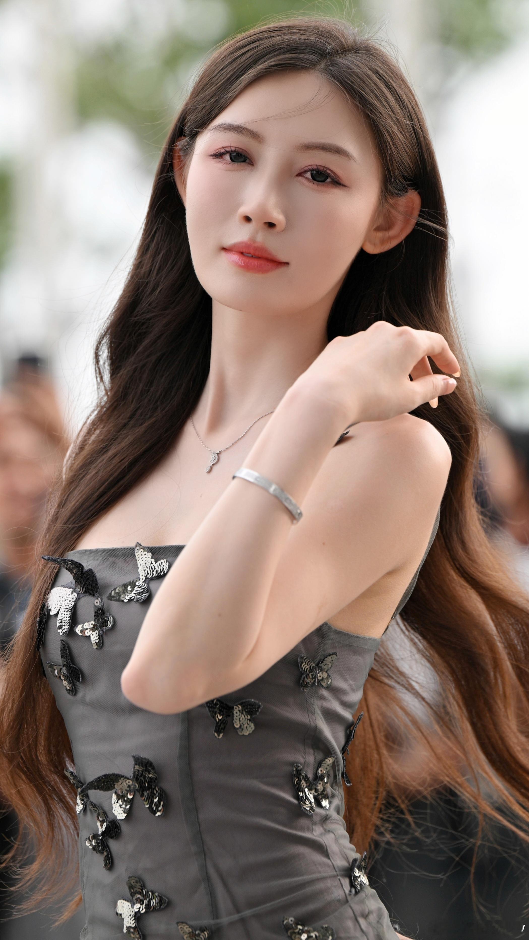 好看的小姐姐都在这里​​​
