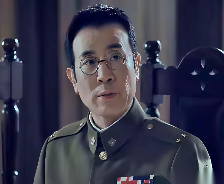 我跟你讲，这已经不是拍电视剧了。这是在“招魂”。杨亚洲把吴石、朱枫这些课本