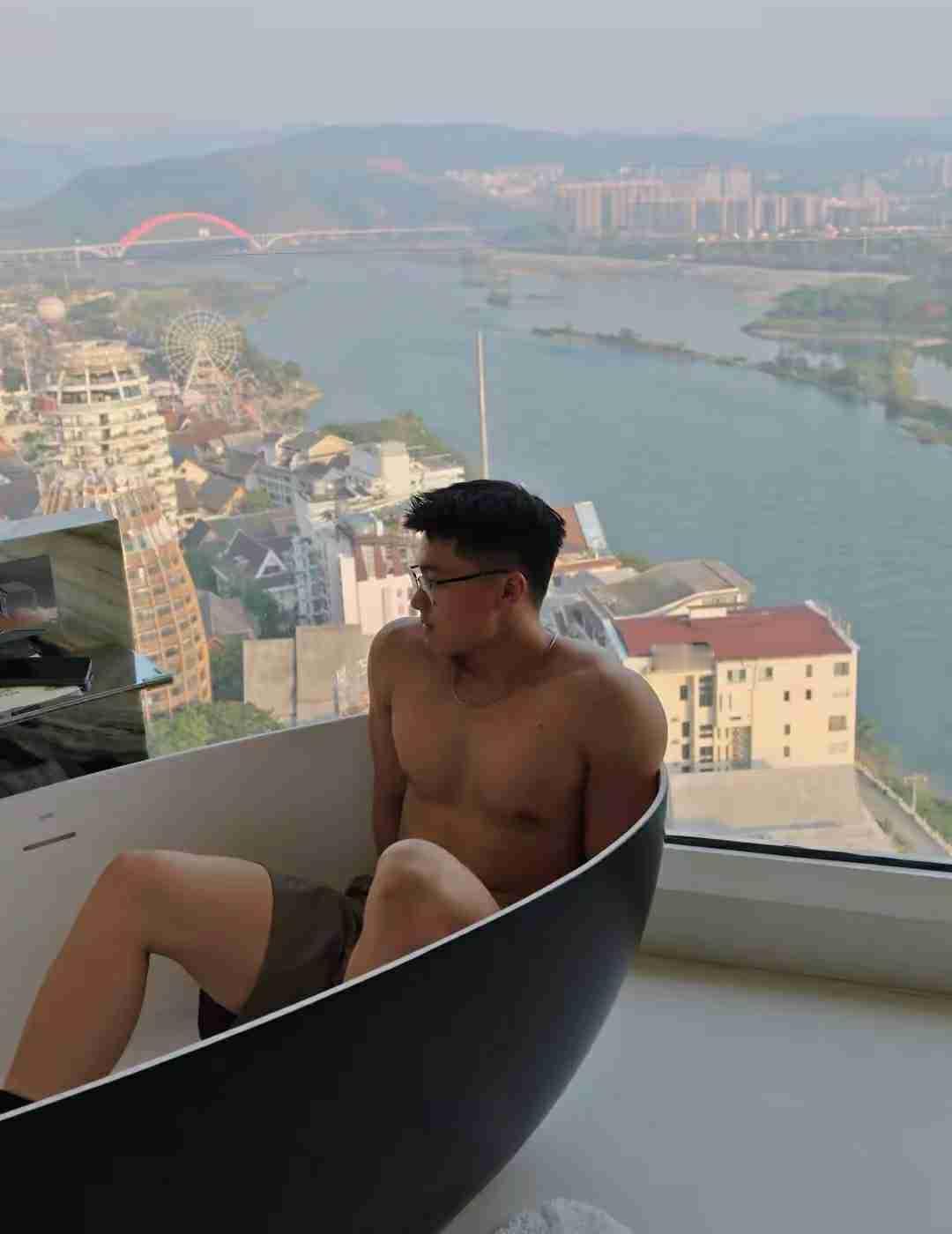 我的今日状态：🏝️旅行度假我这里的天气：🌈雨过天晴